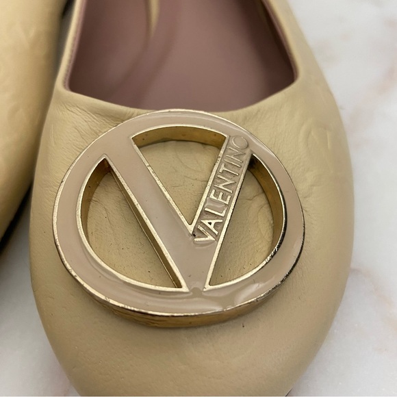 Valentino Mario Ballet Flats Calliope Beige Leather Shoes Monogram Women’s 10 - Picture 3 of 8
